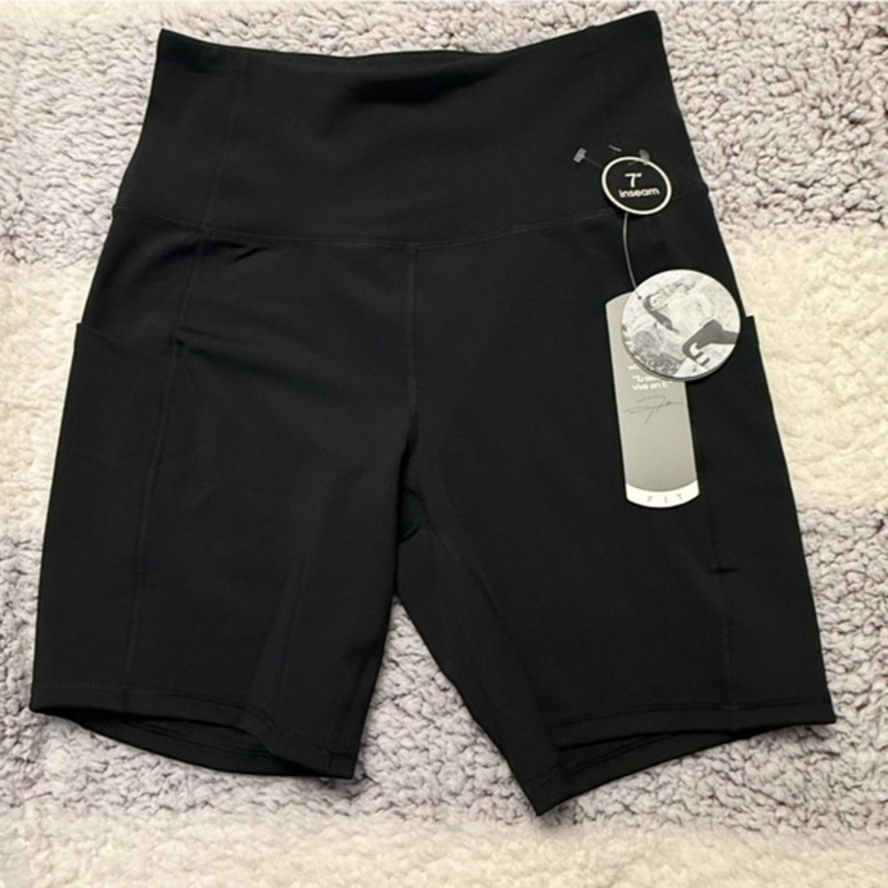 Daisy Fuentes Black Capris